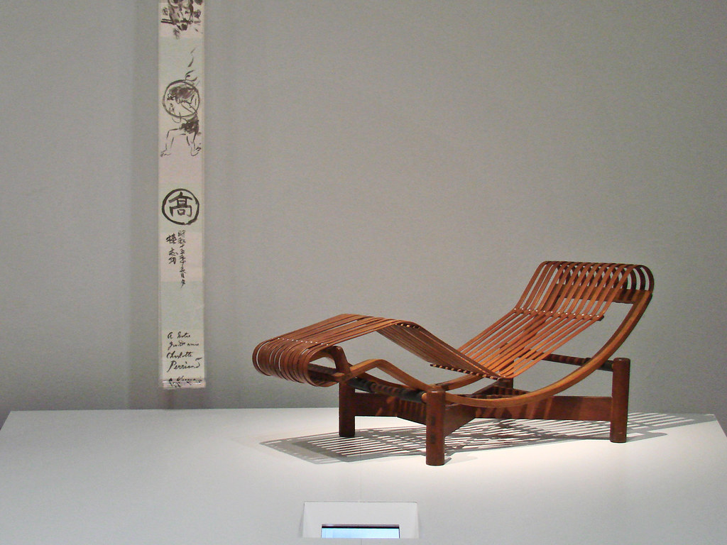 Chaise longe Charlotte Perrand a Wikimedia